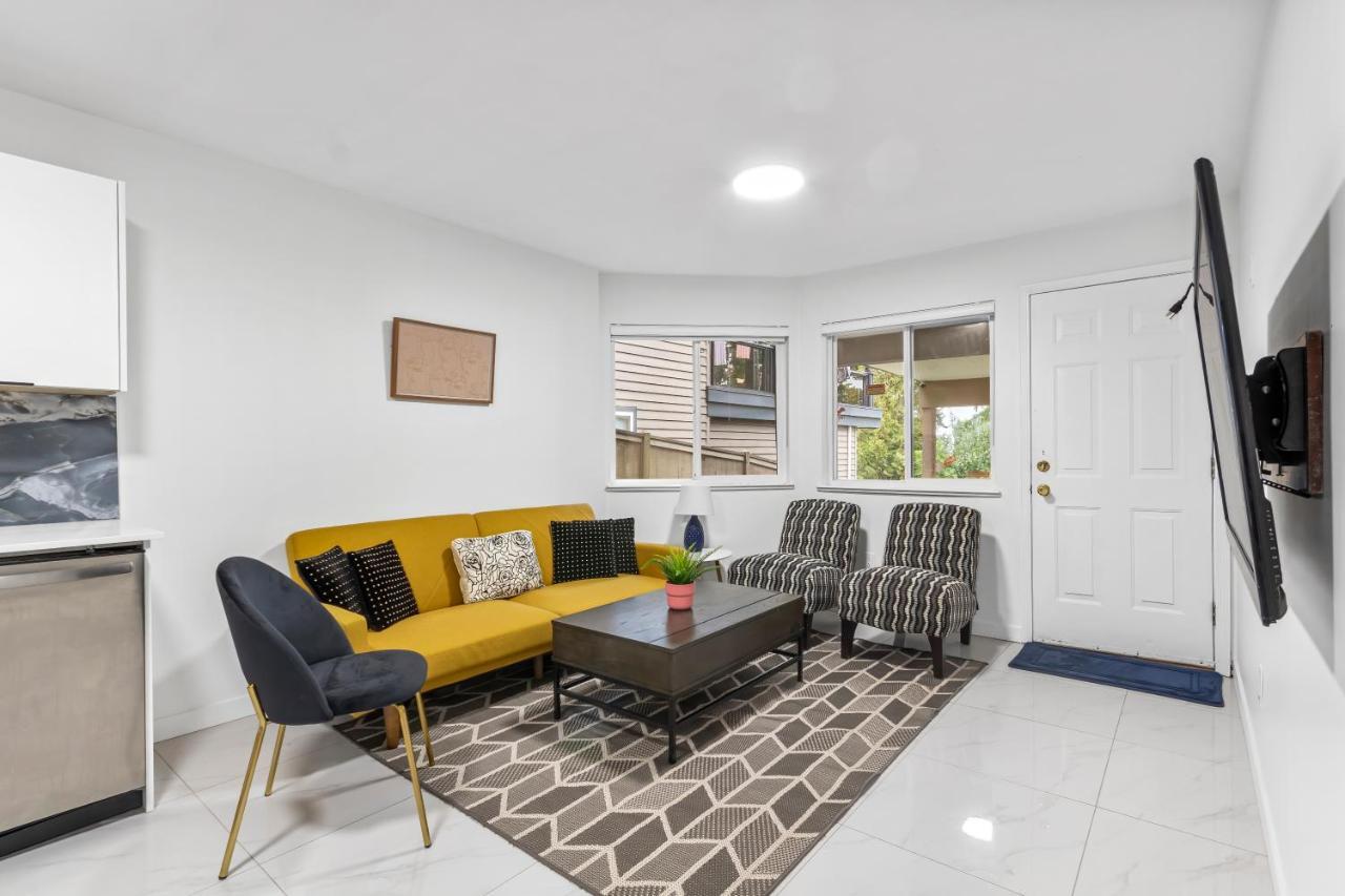 Pristine 3 Beds 2 Washroom Guest Suite Σάρρεϋ Εξωτερικό φωτογραφία