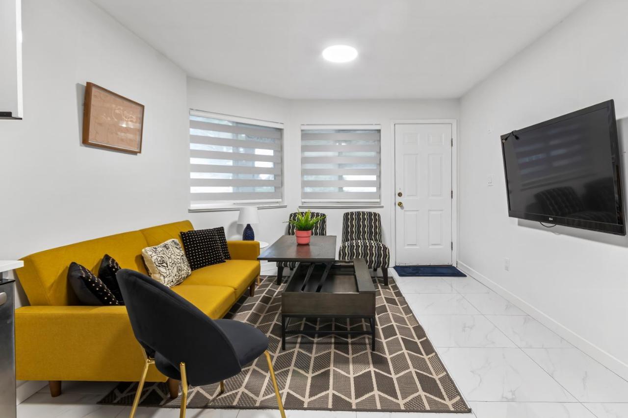 Pristine 3 Beds 2 Washroom Guest Suite Σάρρεϋ Εξωτερικό φωτογραφία