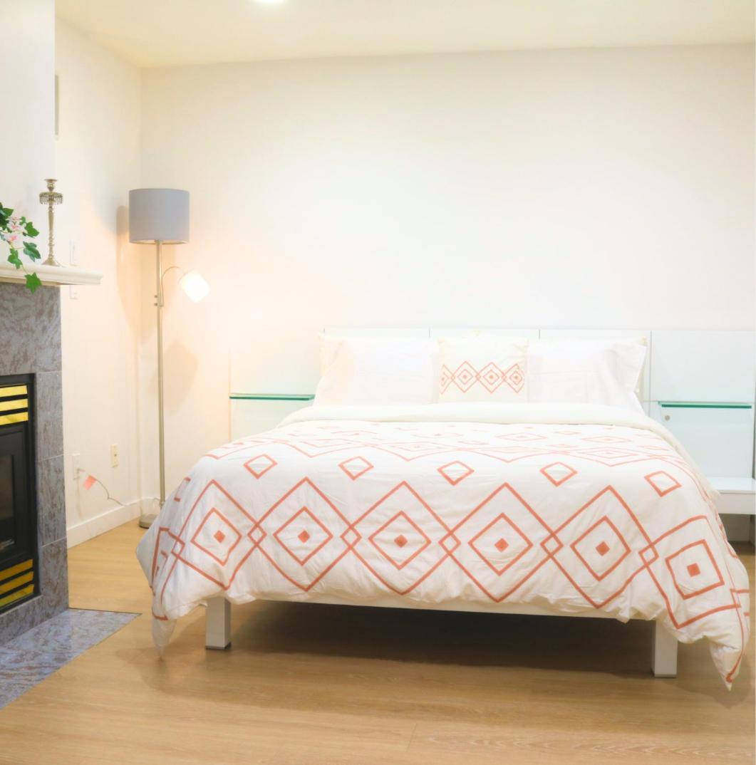Pristine 3 Beds 2 Washroom Guest Suite Σάρρεϋ Εξωτερικό φωτογραφία